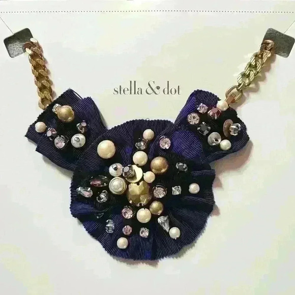 Stella and dot The French twist statement necklace - Picture 5 of 16